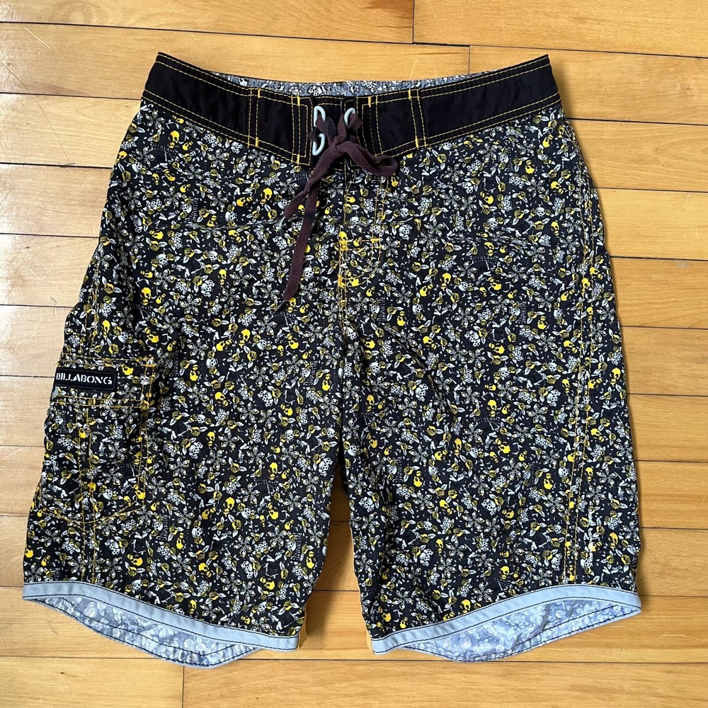 Billabong Mens Skull Rose Print Board Shorts Black Yellow Size 30 M136EMIS